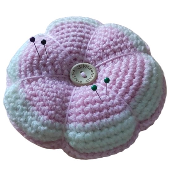 (image for) crocheted Pincushion rose white - Click Image to Close